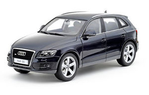 Kyosho 1/18 Audi Q5 Deep Sea Blue